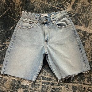 Brand NEW! Zara Jean shorts